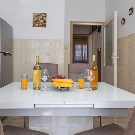 Apartment Oliva